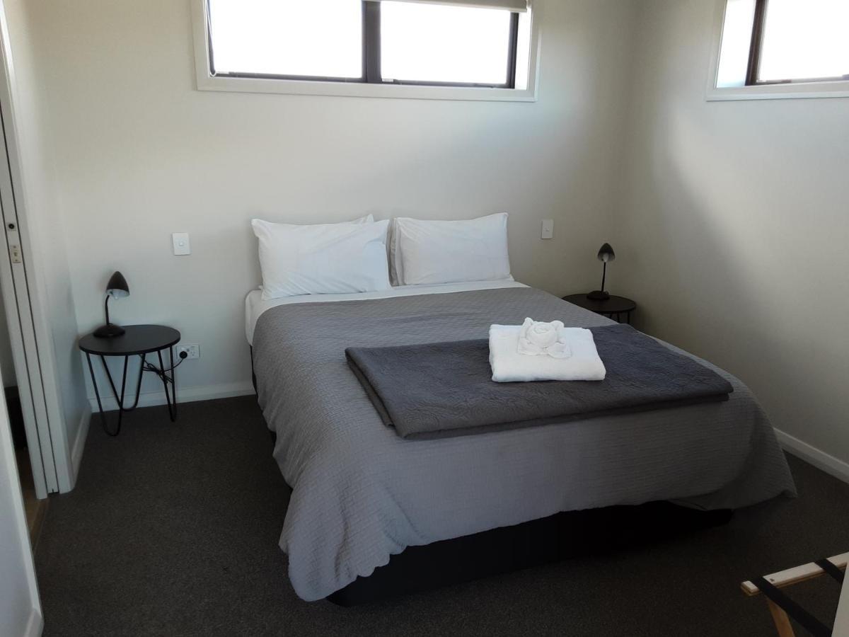 Two Thumbs Unit 1 Apartment Лейк Текапо Екстериор снимка